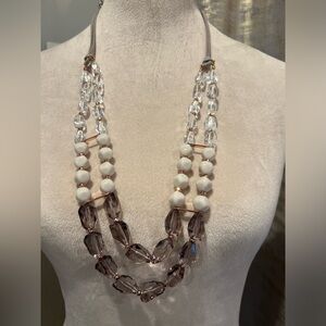 Gorgeous Premier Designs necklace